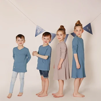 Unisex garām piedurknēm uzstādīt elastīgs un ērts audums bērniem 2pcs set svītrains tops un bikses ģimenes drēbes baby zēns un meitenes